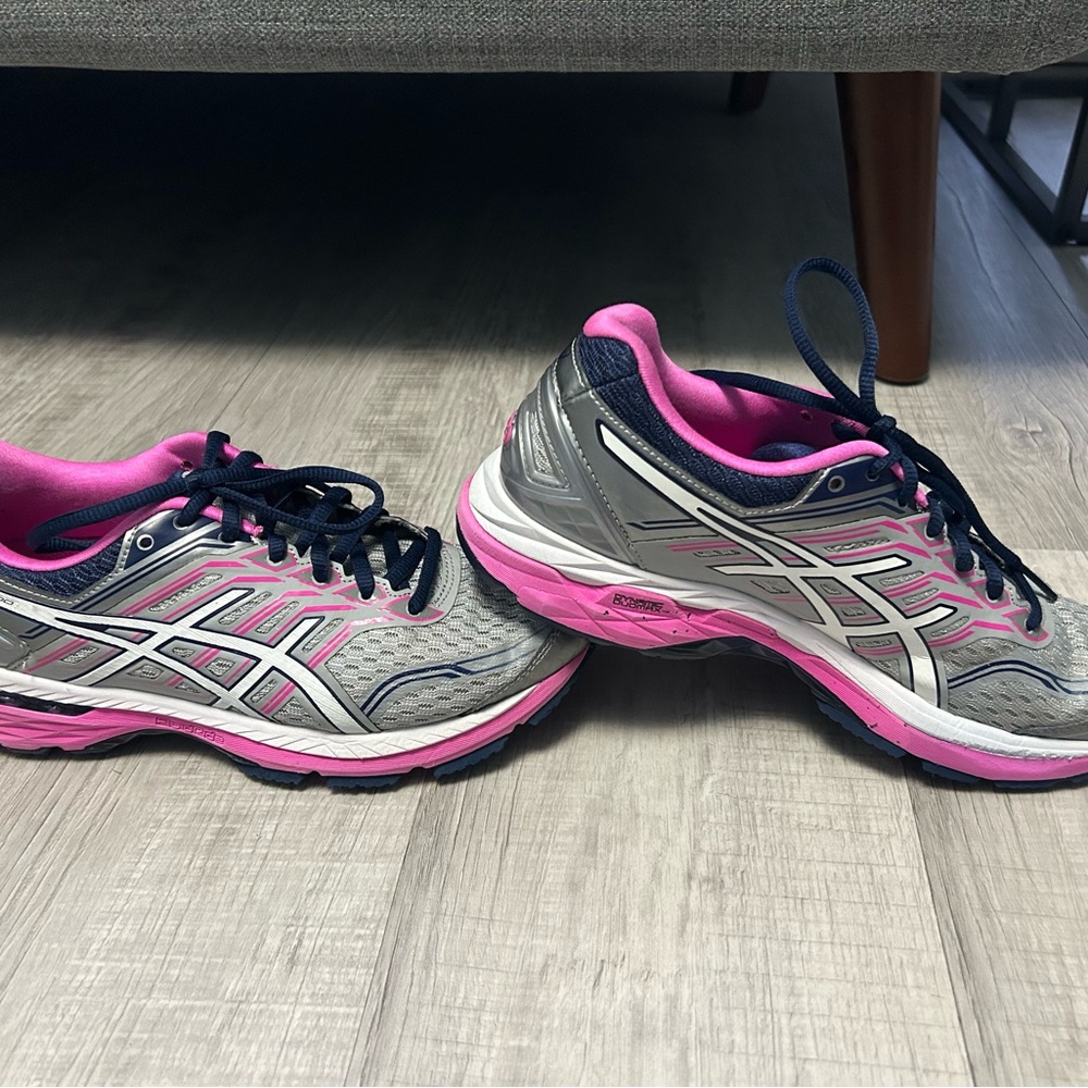 ASICS Running Shoes - Picture 2 of 6